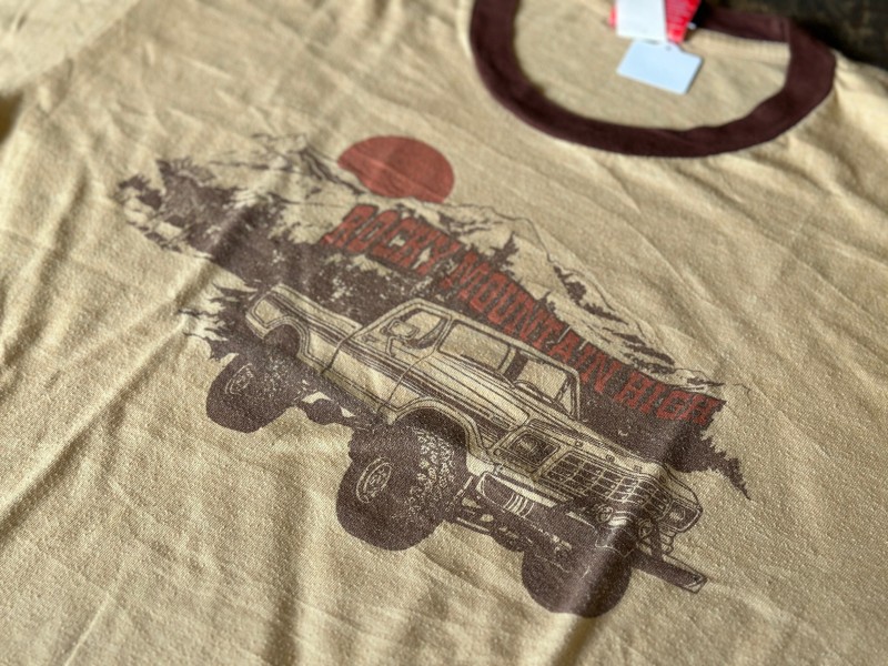 ford picup Linger T-shirt